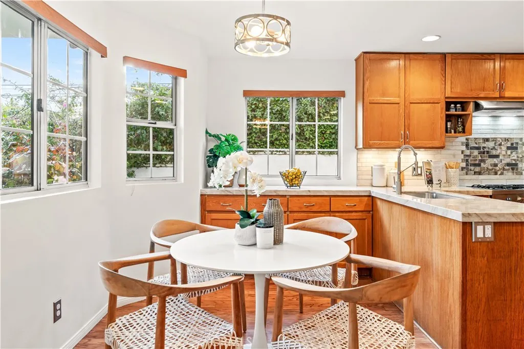 2002 Marshallfield, Redondo Beach, California 90278 home-pic-13